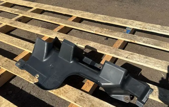 Volkswagen Multivan T5 Rear underbody cover/under tray 7H0825211D