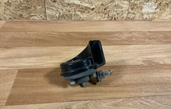 Citroen Xsara Horn signal E9011157