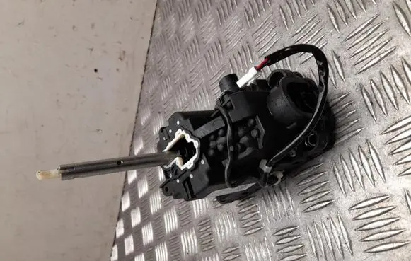 Dodge Challenger Gear shifter/selector 04670717AA