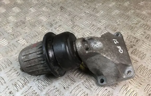 Lexus IS-F Engine mount bracket AV79503