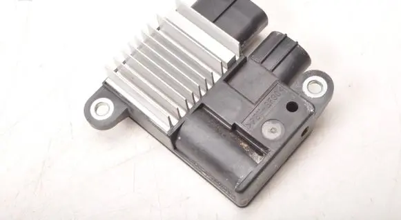 Toyota Yaris Coolant fan relay 89257-K0020