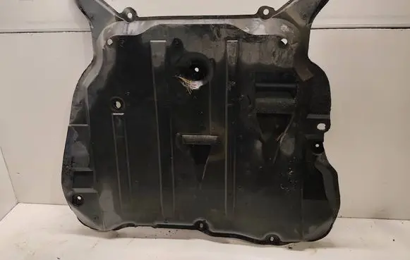 Engine splash shield/under tray