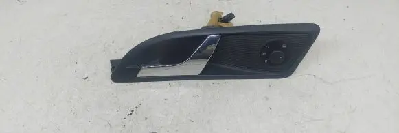 Skoda Octavia Mk2 (1Z) Front door interior handle 1Z0837247