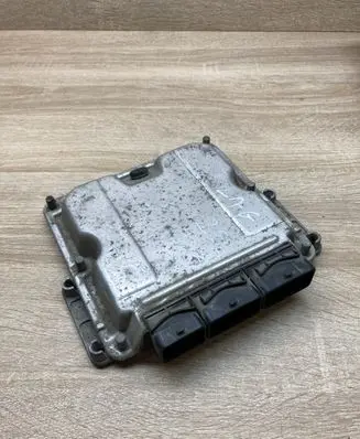Renault Laguna II Engine control unit/module ECU 8200153946 0281010556