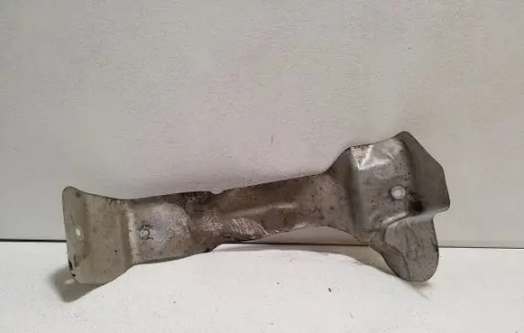 Ford Kuga II Heat shield in engine bay CV613C567BD
