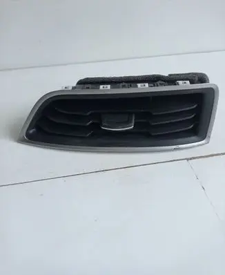 Ford Edge II Dash center air vent grill EM2B19C682