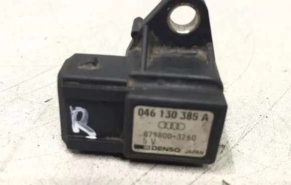 Audi A6 S6 C5 4B Air pressure sensor 046130385A 0798003260