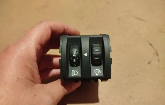 Renault Twingo II Light switch 8200095495C 08802012 88020001