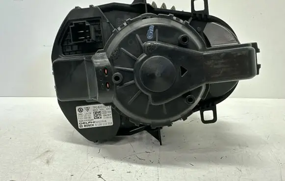 Volkswagen Touareg II Heater fan/blower 7P0820021B