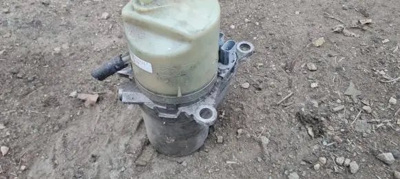 Volvo V50 Power steering pump