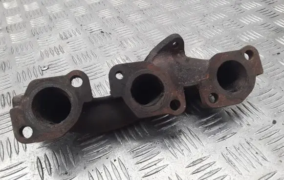 Peugeot 607 Exhaust manifold