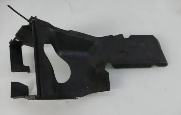 Audi A8 S8 D3 4E Intercooler air channel guide 4E0117335