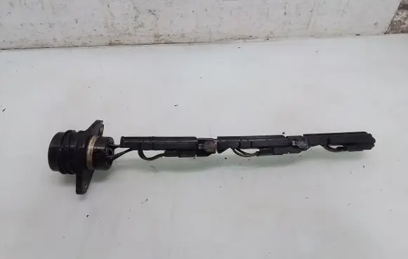 Volkswagen Fox Fuel injector wires 045971600