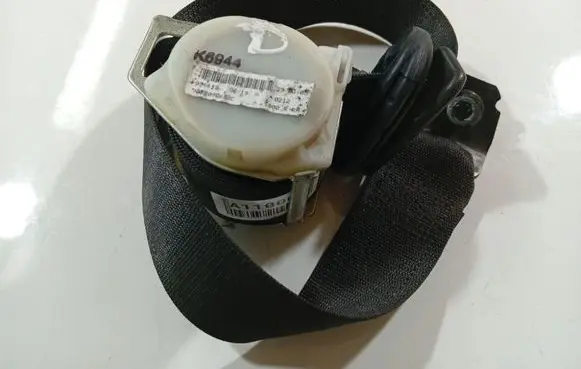 Opel Zafira A Rear seatbelt 90580906