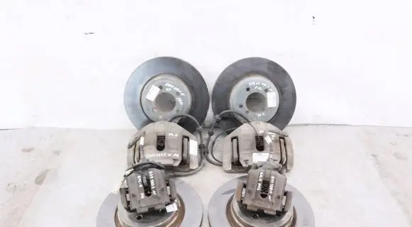 BMW 3 E92 E93 Brake discs and calipers set 6855000 6773201 6773202