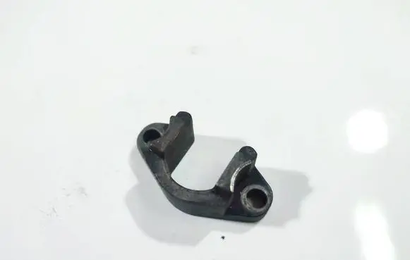 BMW 3 E90 E91 Fuel Injector clamp holder 