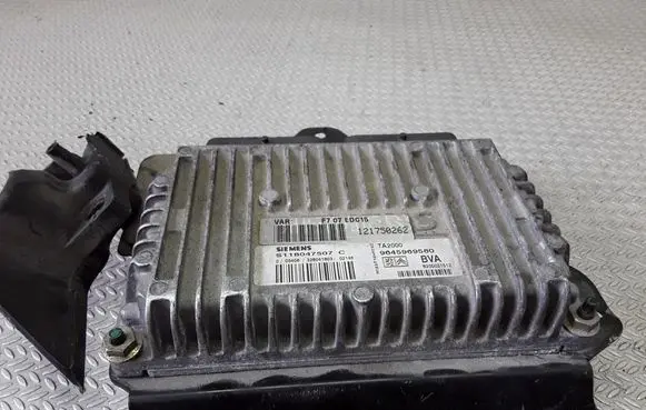 Citroen C5 Engine control unit/module S118047507C 9645969580