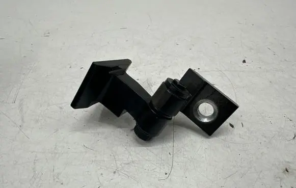 BMW 3 G20 G21 Front door upper hinge