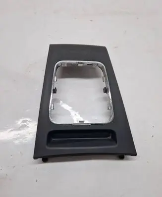 Opel Zafira B Gear shifter surround trim plastic 13176313