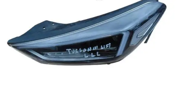 Hyundai Tucson TL Headlight/headlamp 92101D7700