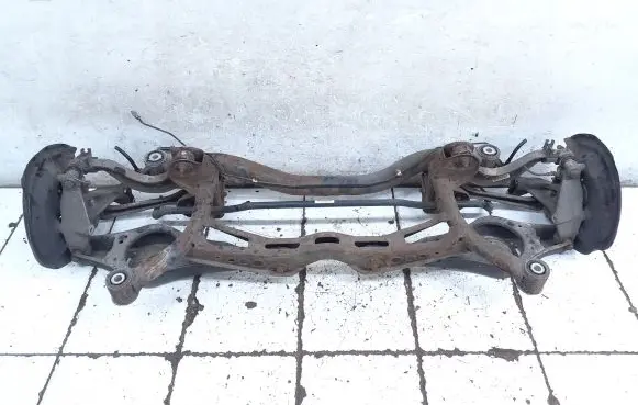 Volkswagen PASSAT B7 Rear subframe 3C0505235AC 1K0511305DS