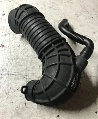 Audi A4 S4 B7 8E 8H Intercooler hose/pipe 8E0129615J