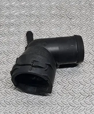Volkswagen PASSAT B7 Engine coolant pipe/hose 3C0122291D