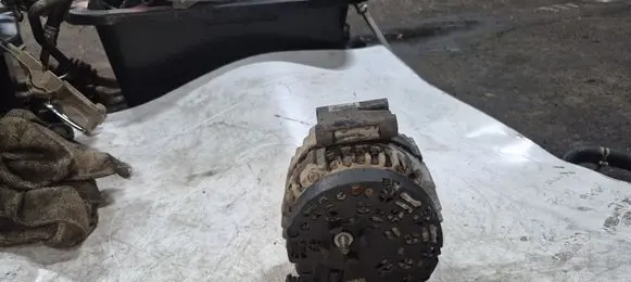 Mercedes-Benz R W251 Generator/alternator 0121715014 D115532