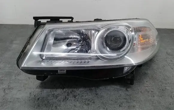 Renault Megane II Headlight/headlamp