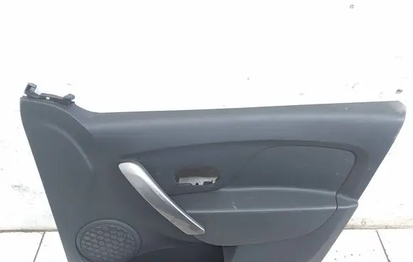 Dacia Sandero II Front door card panel trim 809002525R 105154