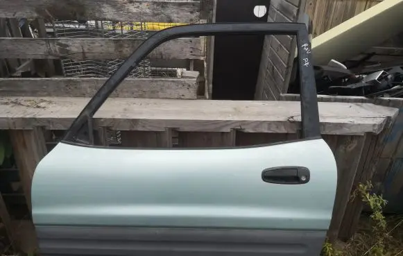 Toyota RAV 4 (XA10) Front door