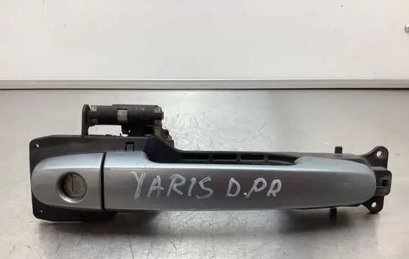 Toyota Yaris Front door exterior handle 