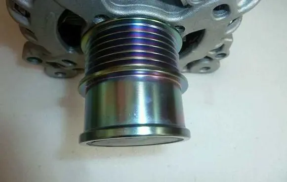 Audi A1 Generator/alternator 04E903021M