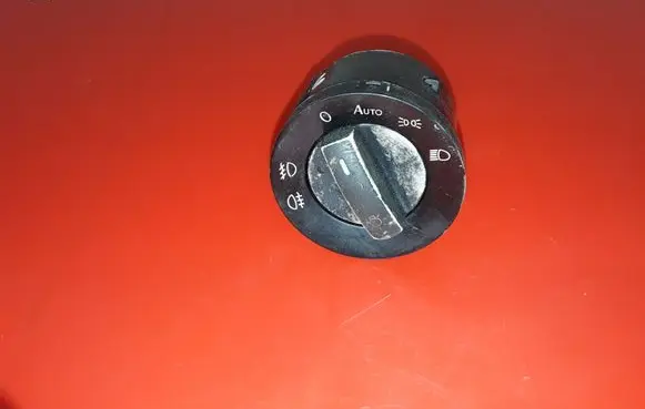 Volkswagen Touareg I Light switch 7L6941431A 04054921