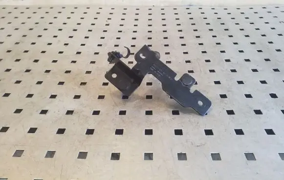 Volvo XC90 Other engine bay part 3222213202