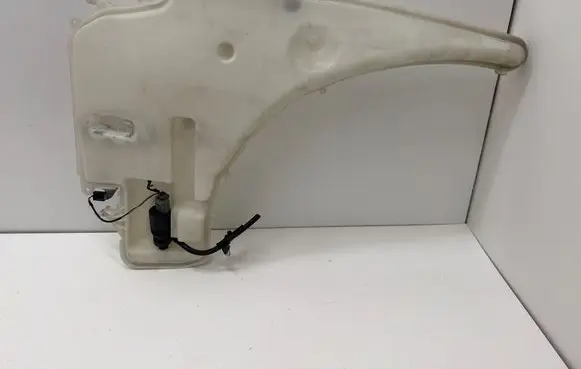 BMW 3 E90 E91 Windshield washer fluid reservoir/tank 7124231 45R015055