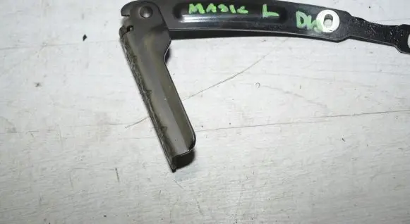 Dacia Duster Engine bonnet/hood hinges 654007102R