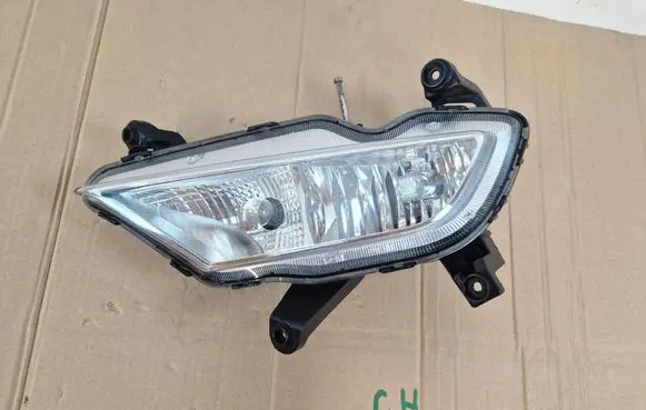 Hyundai i20 (GB IB) Front fog light 92202-C8200