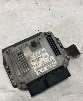 Hyundai Santa Fe Engine control unit/module 3910627825 3910127825 0281012669