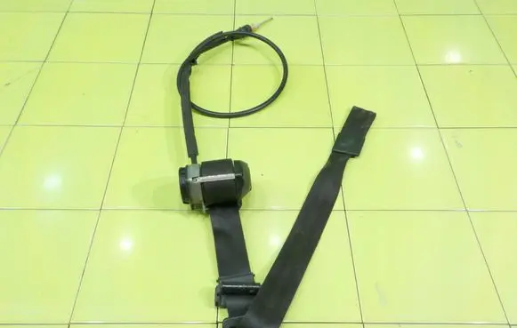 Audi 80 90 S2 B4 Front seatbelt 8G0857706K BEZPIECZENSTWA