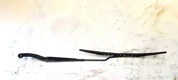 Peugeot 307 Front wiper blade arm