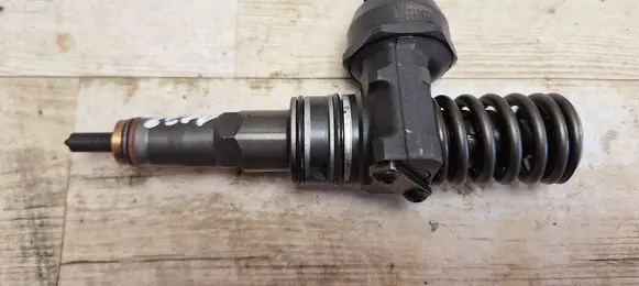Fuel injector