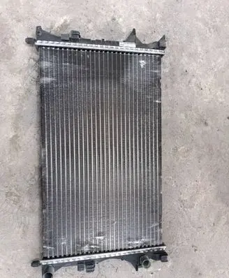 Renault Laguna II Coolant radiator 8200008764