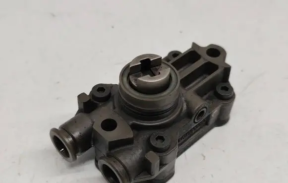 Mercedes-Benz Vaneo W414 Fuel injection high pressure pump A6110900350 0440020027 6110900350