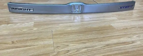 Honda Insight Trunk door license plate light bar 74890TM8