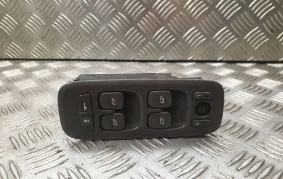 Volvo V70 Electric window control switch 8682836