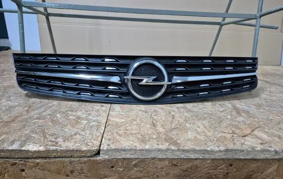 Opel Zafira C Front bumper upper radiator grill 9833128477ZAFIRA