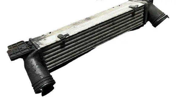 BMW 3 E90 E91 Intercooler radiator 3093796 3213329