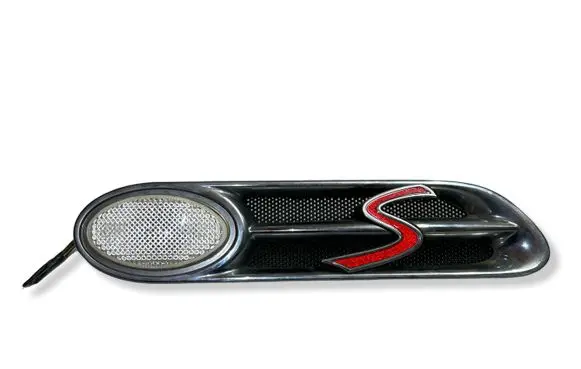 Mini One - Cooper Cabrio R52 Fender trim (molding) 7114734