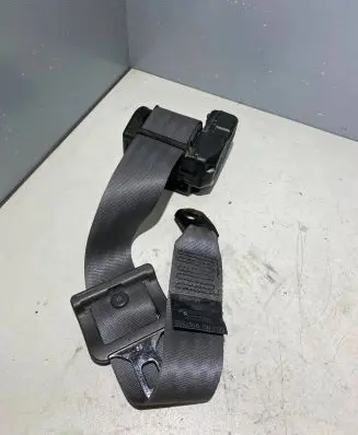 Volvo S70 V70 V70 XC Middle seatbelt (rear) 9167306 9174682